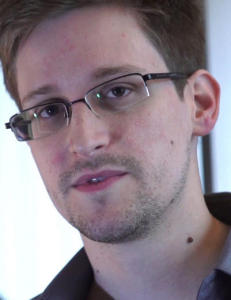 Edward Snowden har hisset på seg mystisk hacker