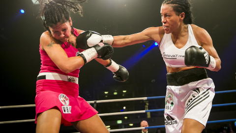 KNOCKOUT: Mia St. John er den siste Brækhus var i ringen med. Da vant hun på knockout. Foto: Heiko Junge / NTB scanpix KNOCKOUT: Mia St. John er den siste Brækhus var i ringen med. Da vant hun på knockout. Foto: Heiko Junge / NTB scanpix