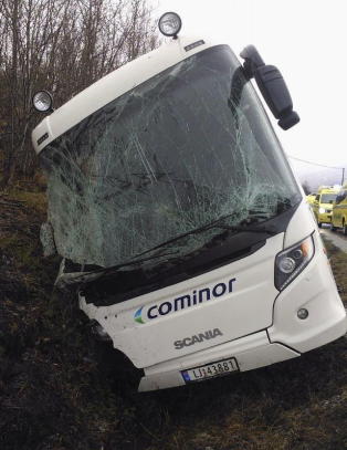 Bare fem passasjerer på dødsbuss brukte setebelte