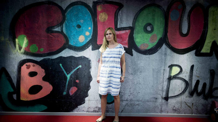 REAGERER: Barneombud Anne Lindboe reagerer på at flere foreldre synes det er OK å drikke seg full foran barna. Foto:Thomas Rasmus Skaug / Dagbladet REAGERER: Barneombud Anne Lindboe reagerer på at flere foreldre synes det er OK å drikke seg full foran barna. Foto:Thomas Rasmus Skaug / Dagbladet