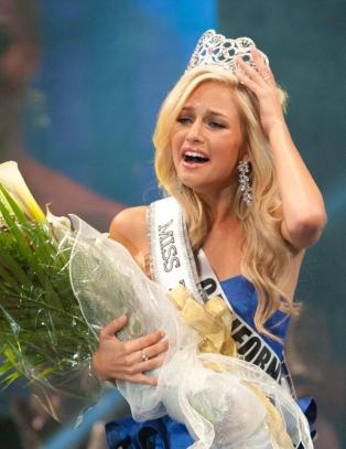 Miss Teen USA ble truet med private soveromsbilder