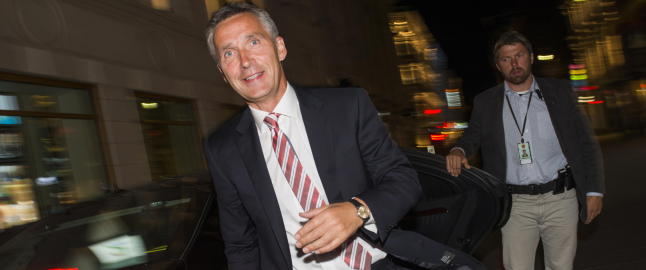 - En trøtt livvakt sto sju meter unna og så en annen vei