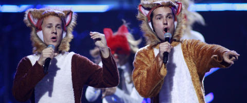 Slik hørtes det egentlig ut da Ylvis framførte The Fox for 20 000 i Las Vegas