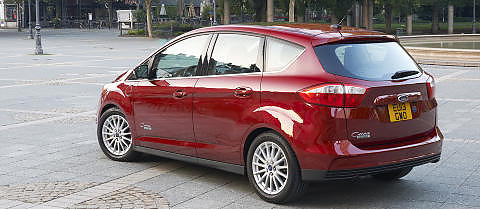 FØRSTE FORD: Ford C-MAX Energi blir Fords første plug-in hybrid. Foto: Ford FØRSTE FORD: Ford C-MAX Energi blir Fords første plug-in hybrid. Foto: Ford