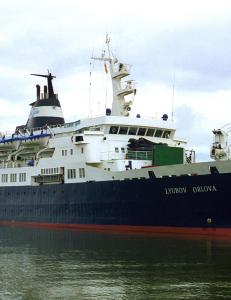 Spøkelsesskipet «Ljubov Orlova» har drevet ensomt på havet i ett år, fullt av kannibalrotter