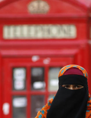 18 britiske moskeer sa ja til å gifte bort 14 år gamle jenter