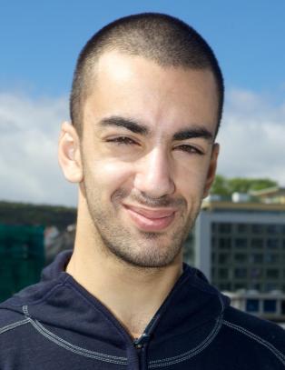 - Jeg hadde lite venner og ble mobba og slått