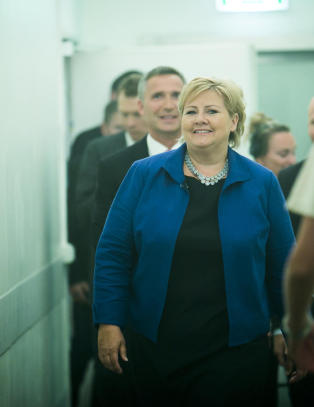 Erna er mer populær enn Jens