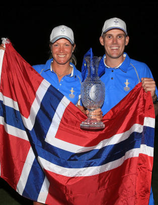 Tutta-caddie tilbake etter fødsel