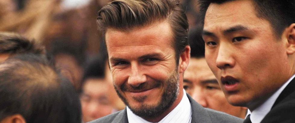 David Beckham forsøker seg med «banebrytende» boklansering