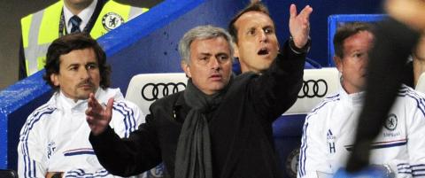 Mourinho hoppet inn i publikum bak City-benken