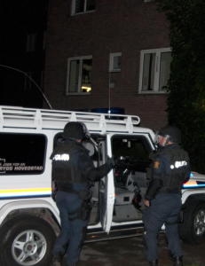 - Har jeg gjort noe galt? - Vi tror terroristen er din sønn