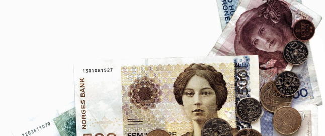 Den norske krona styrker seg på bedre tall enn ventet