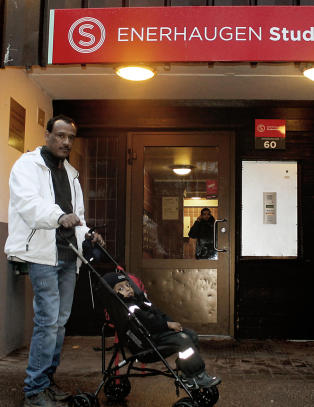 - Hadde aldri i verden latt sønnen min leke alene her