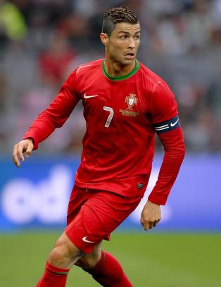 - En engelsk dommer faller ikke like lett for triksene til Ronaldo