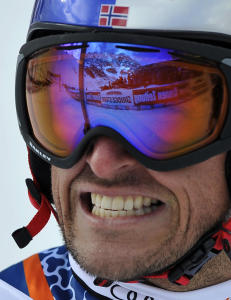 Lund Svindal sliter med strekkskade og sykdom i oppkjøringa