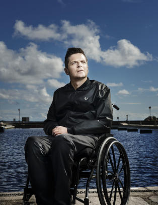 Han er en særegen og glitrende poet