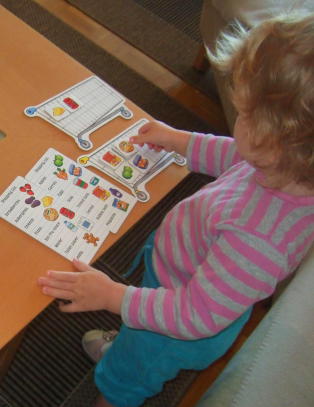 Nadias datter (4) snakker allerede fire språk