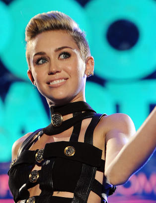 Fansen raser etter Mileys onani-video