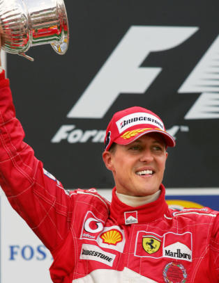 Tysk tv viste hyllest fra Schumacher samtidig som han kjemper for livet