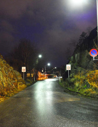 Politiet jakter to menn i begynnelsen av 20-åra