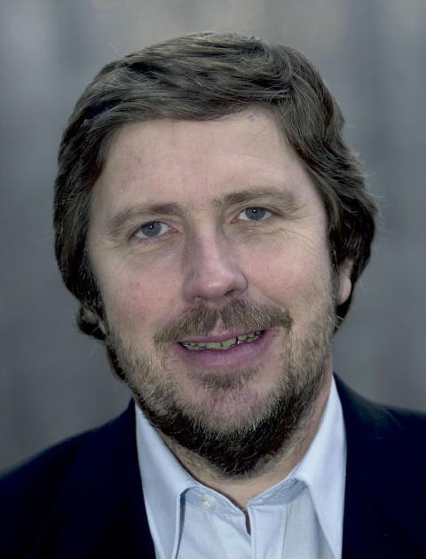 PROFESSOR STEIN ERIK ULVUND: - I vanlige familier er foreldrene de beste ekspertene på barnet. PROFESSOR STEIN ERIK ULVUND: - I vanlige familier er foreldrene de beste ekspertene på barnet.