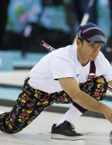Sjekk curling-guttas siste buksestunt. Stjal showet på gårsdagens trening