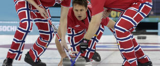 Curlinggutta med surt tap i nabokampen