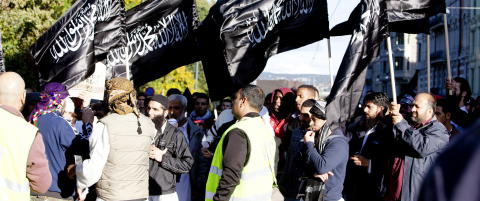 - Ble radikalisert av Profetens Ummah