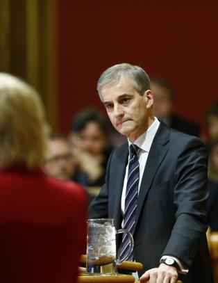 - Jeg tar gjerne en innføring fra Siv Jensen om hva som er vulgært, for det har hun greie på