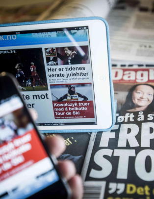 Avisenes opplag synker, men mediepolitikken står stille