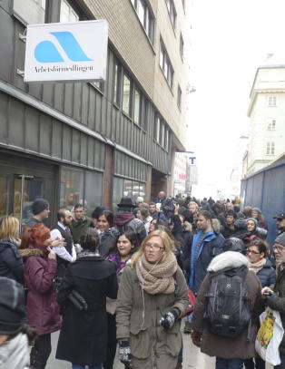 Skulle be 1000 personer i et møte, trykket «send» til 61 000