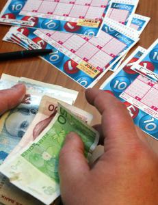 Høyesterett nekter eks-lottomillionær gjeldshjelp