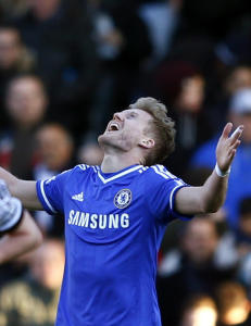 Schürrles hat trick på 17 minutter ga fortsatt tabelltopp for Chelsea