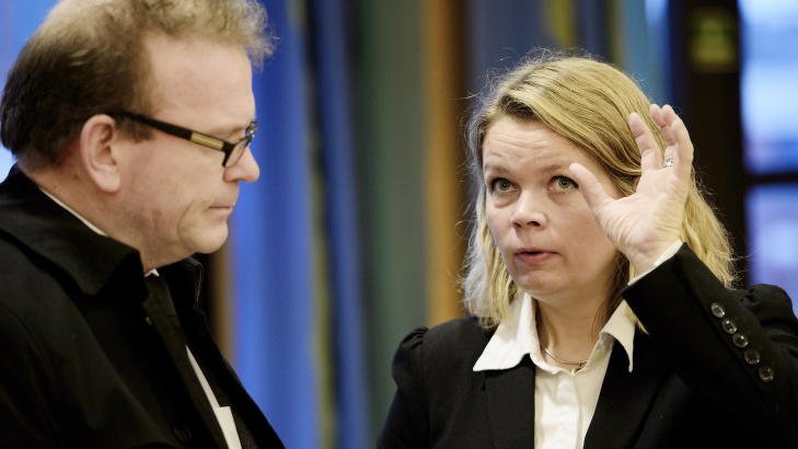 STRENG STRAFF: Aktor Ingvild Thorn Nordheim har tidligere lagt ned påstand om lovens strengeste straff. Bistandsadvokat Einar Råen har krevd erstatning på 200 000 kroner for hver av de to foreldrene. Foto: John T. Pedersen / Dagbladet STRENG STRAFF: Aktor Ingvild Thorn Nordheim har tidligere lagt ned påstand om lovens strengeste straff. Bistandsadvokat Einar Råen har krevd erstatning på 200 000 kroner for hver av de to foreldrene. Foto: John T. Pedersen / Dagbladet