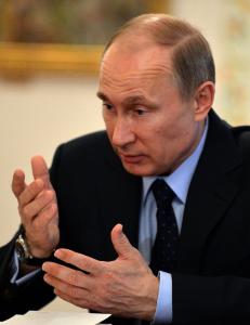 Pentagon studerer Putins kroppsspråk for å spå hans neste trekk