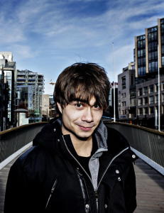 Slik har du aldri hørt Alexander Rybak synge før