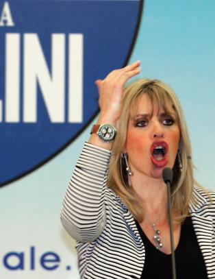 Alessandra Mussolinis mann tatt for sex med mindreårige