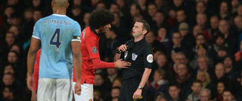 Fellaini nekter for at han spyttet mot Zabaleta
