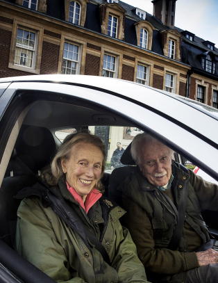 - Ta med akevitt, Jens!