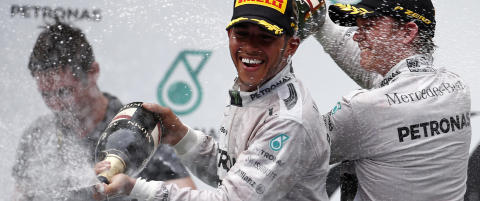 Hamilton suste inn til klar seier i Malaysia