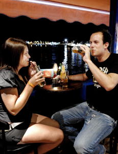 Unge og enslige menn har mest alkohol-fravær