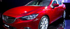 Mazda tilbakekaller biler på grunn av edderkoppfare
