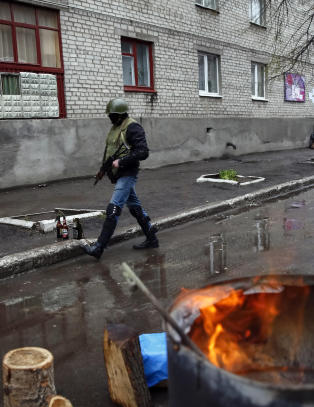 Ukraina: Militæraksjoner i gang i øst