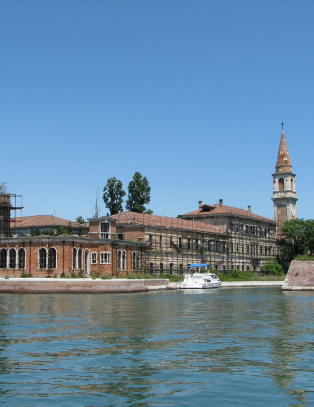 Denne «hjemsøkte» øya rett utenfor Venezia kan bli din