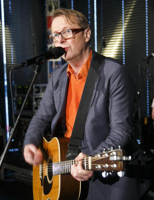 - Skjerp dere, ikke etterlikne andre. Lag din egen musikk