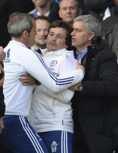 - Det viser hvor mye det betyr for Chelsea. Han mister hodet så fullstendig