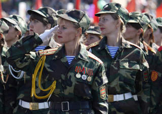 HAR EGEN H�R: Soldatene i utbryterrepubliken st�ttes i tillegg av rundt 1000 russiske soldater som har v�rt her i en �rrekke. Foto: REUTERS/Gleb Garanich