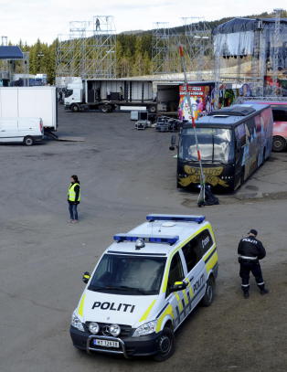 Politiet gjennomsøkte 42 russebusser i etterforskning av gruppevoldtekt