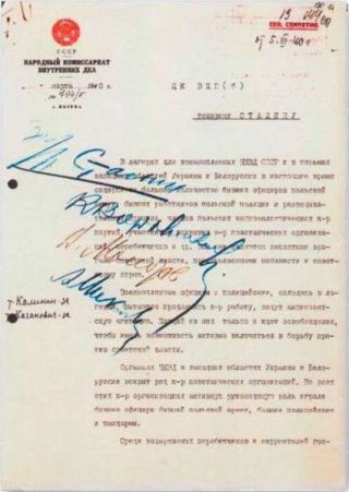 BEVISET: Dette dokumentet fra 5. mars 1940 fra Lavrenty Beria til Josef Stalin skal foresl� henrettelse av polske offiserer. Dav�rende president Boris Jeltsin ga dokumentet til Lech Walesa p� 90-tallet.